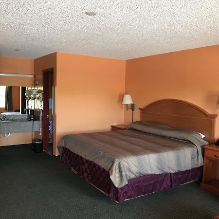 American Inn Cleburne Ngoại thất bức ảnh