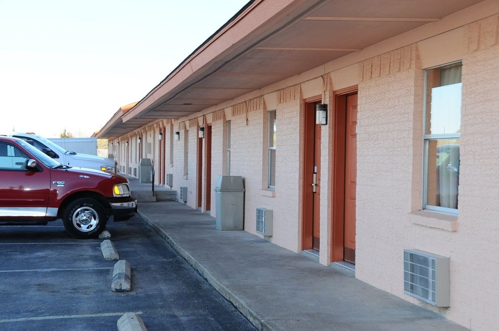 American Inn Cleburne Ngoại thất bức ảnh